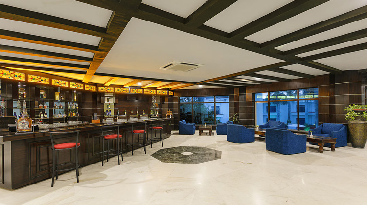 Ramada by Wyndham Khajuraho bar