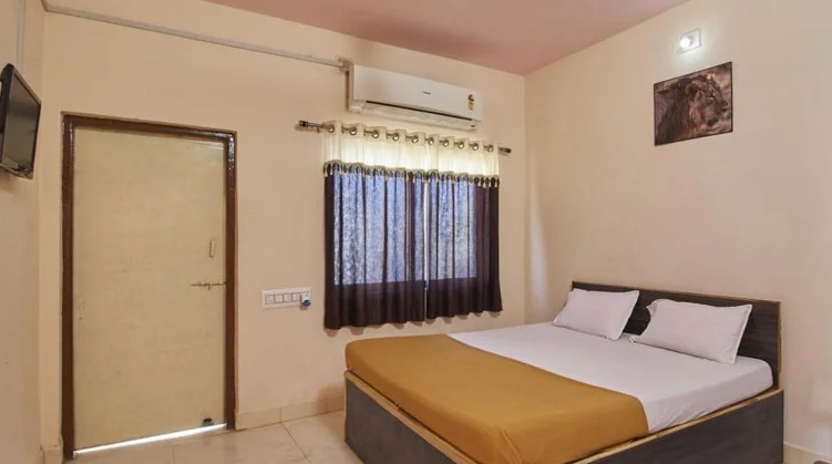 hote-umang-deluxe-room