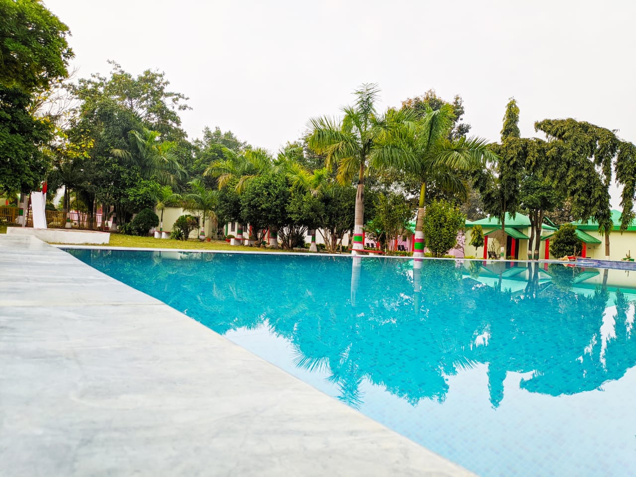 vanya-resort-room-swimming-pool